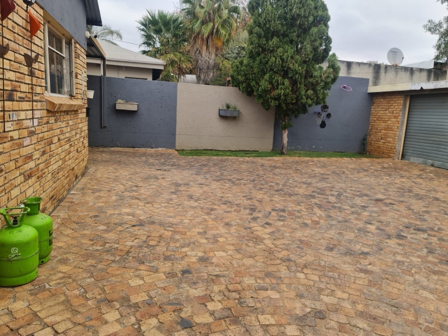 3 Bedroom Property for Sale in Rustenburg Central North West